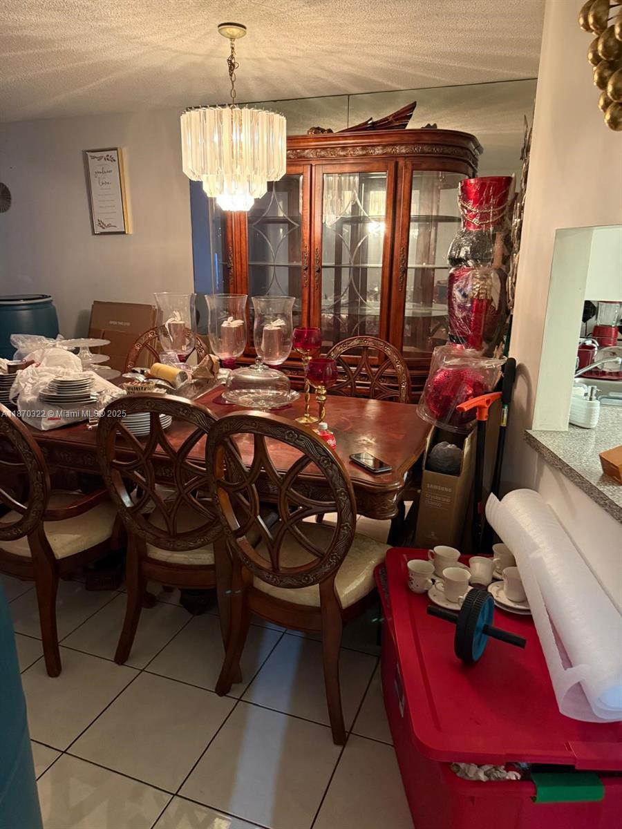 317-3 1 / 2 1062 sq. ft. $ 2025-09-23 0 Photo