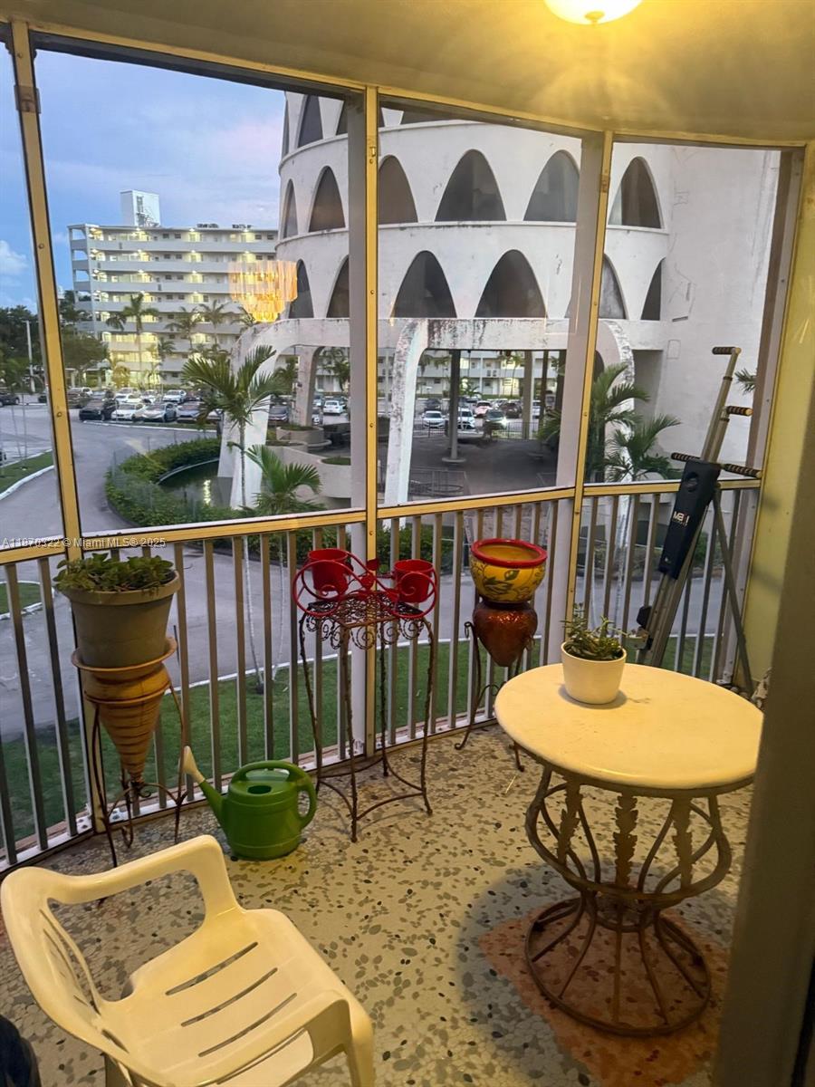 317-3 1 / 2 1062 sq. ft. $ 2025-09-23 0 Photo