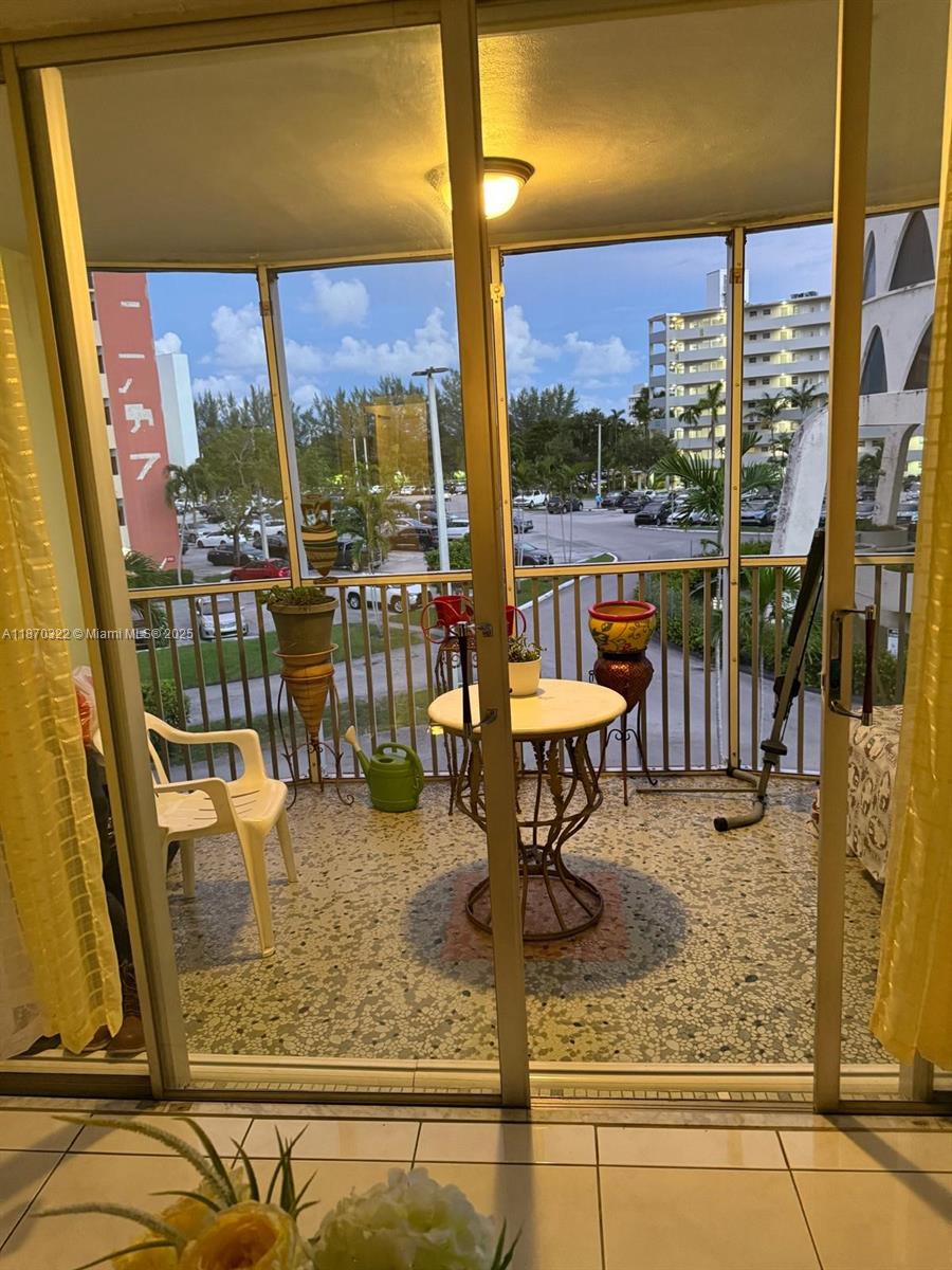 317-3 1 / 2 1062 sq. ft. $ 2025-09-23 0 Photo