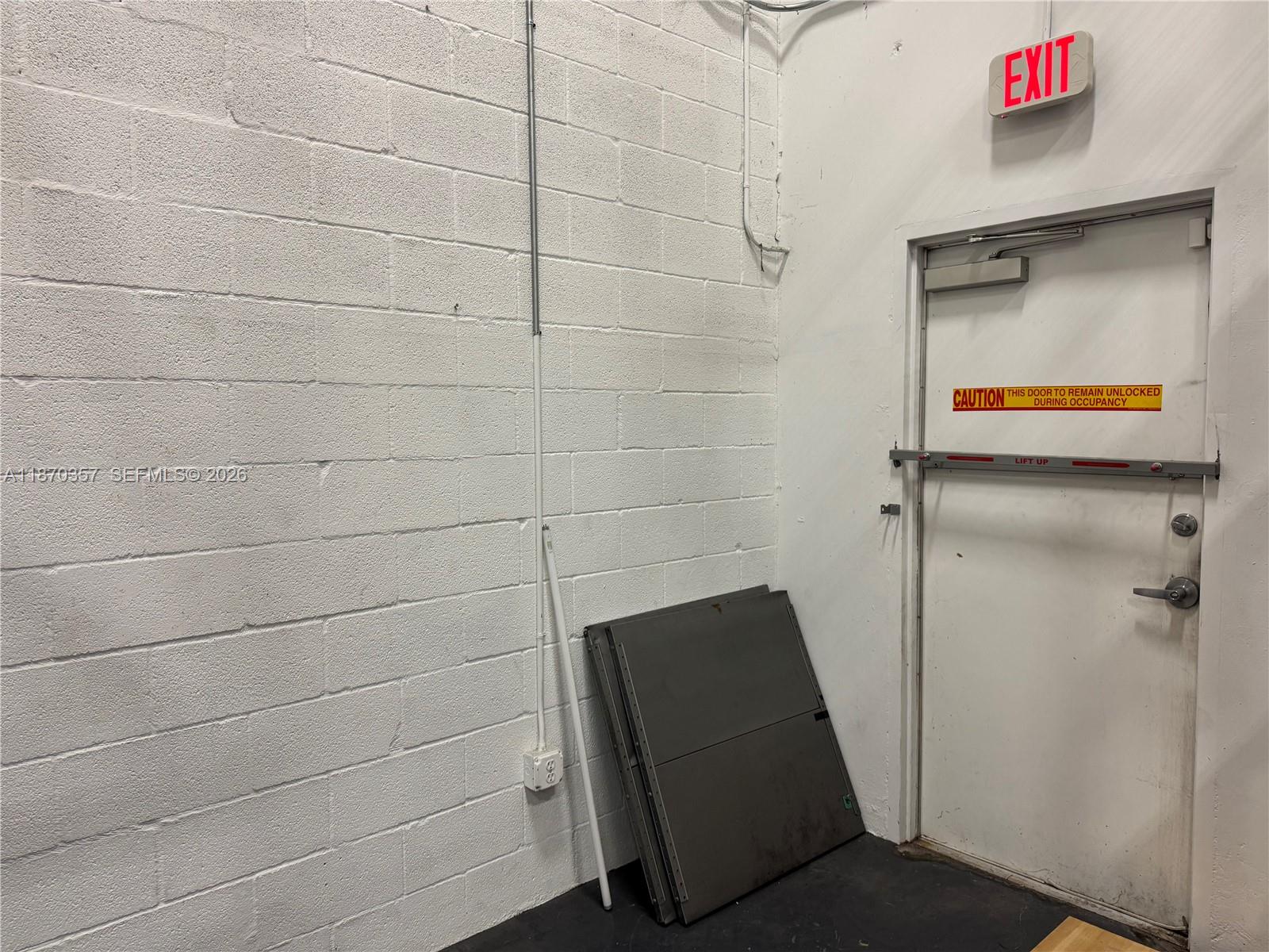 149  /   sq. ft. $ 2025-12-30 0 Photo