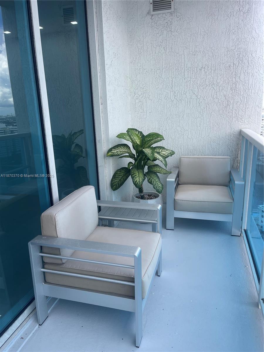 Photo of 1945 Ocean Dr  #1912, Hallandale Beach, Florida, 33009 - 