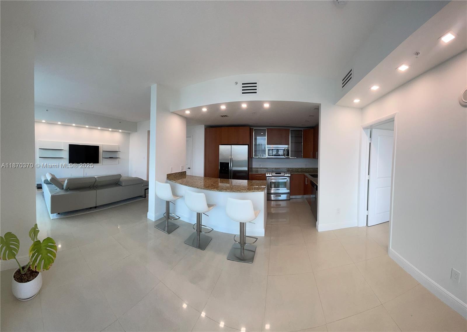 Photo of 1945 Ocean Dr  #1912, Hallandale Beach, Florida, 33009 - 