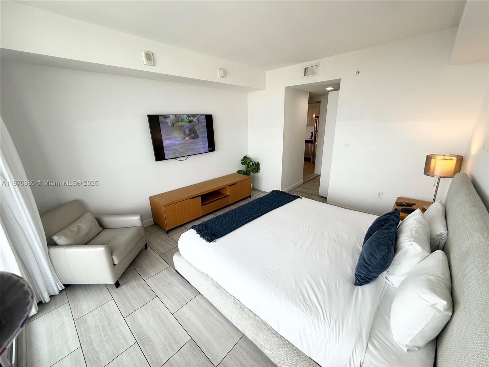 Photo of 2602 Hallandale Beach Blvd  #R2510, Hallandale Beach, Florida, 33009 - 