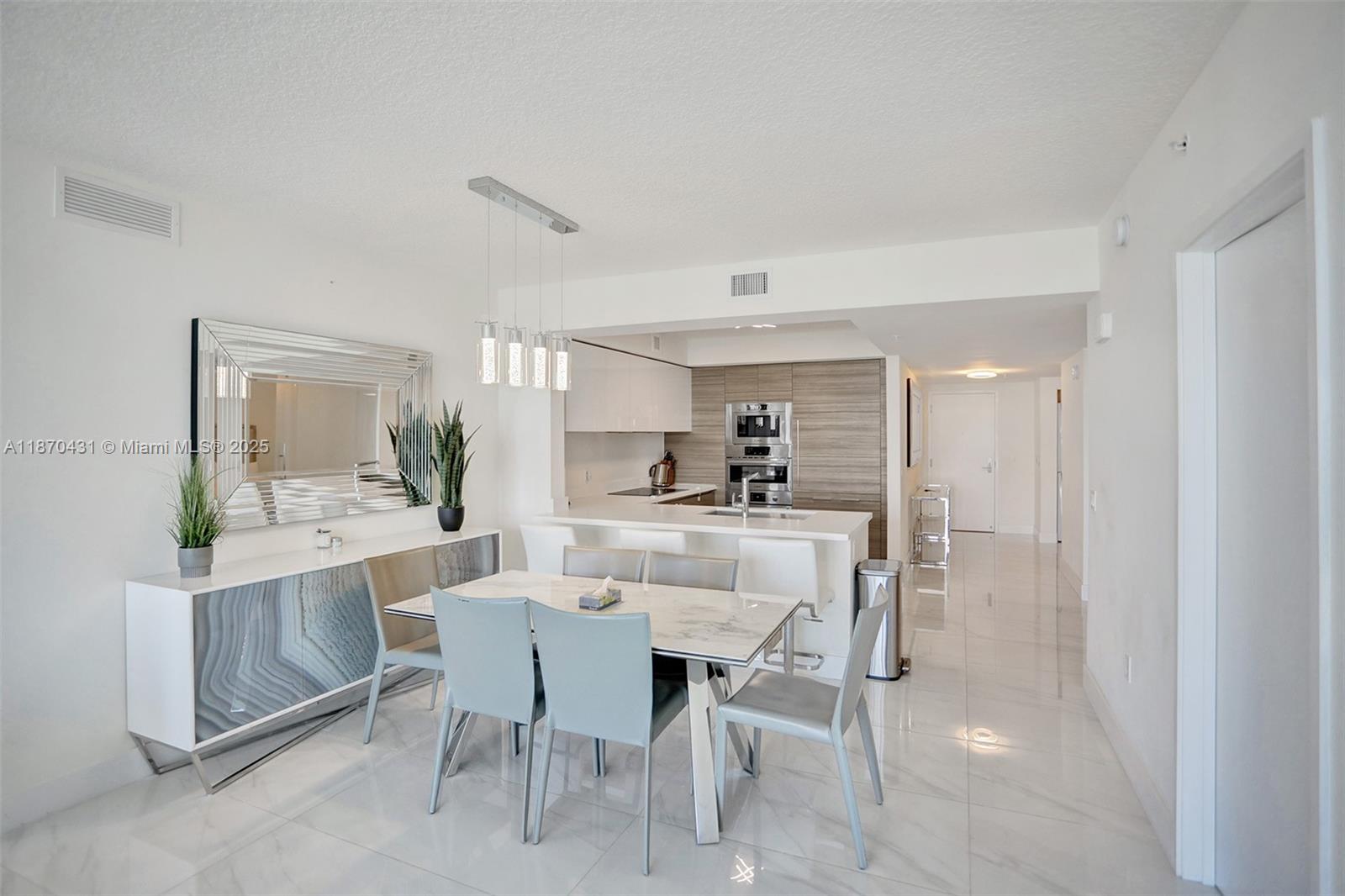 See details 5-1204 2 / 3 1541 sq. ft. $ 2025-09-02 0 Photo