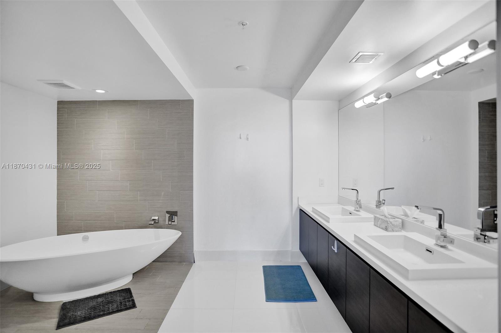 See details 5-1204 2 / 3 1541 sq. ft. $ 2025-09-02 0 Photo