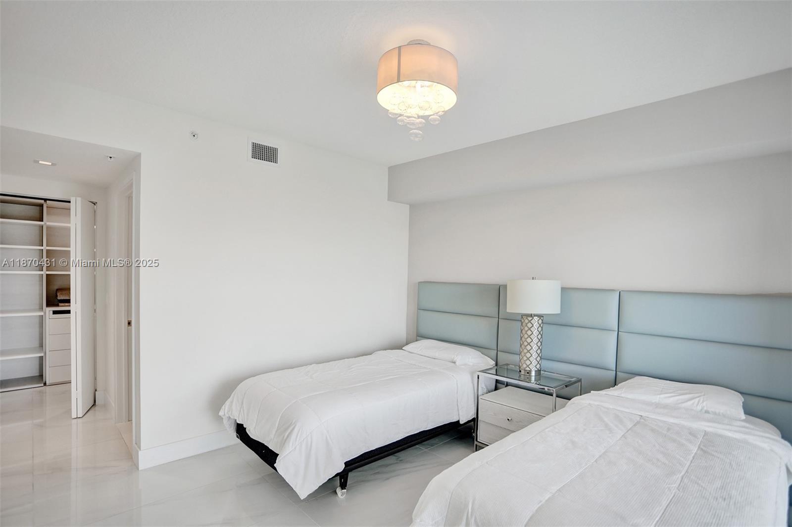 See details 5-1204 2 / 3 1541 sq. ft. $ 2025-09-02 0 Photo