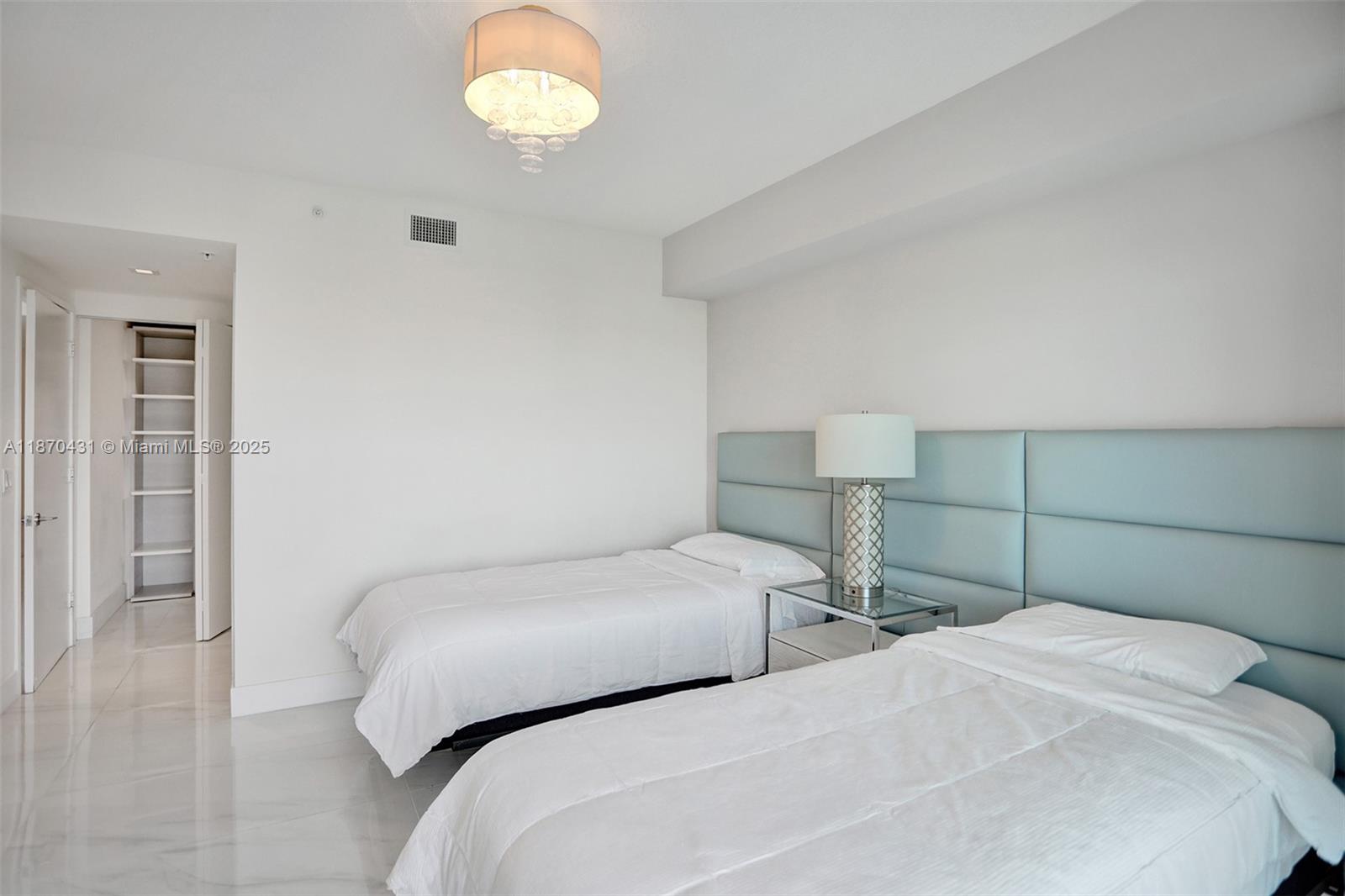 See details 5-1204 2 / 3 1541 sq. ft. $ 2025-09-02 0 Photo
