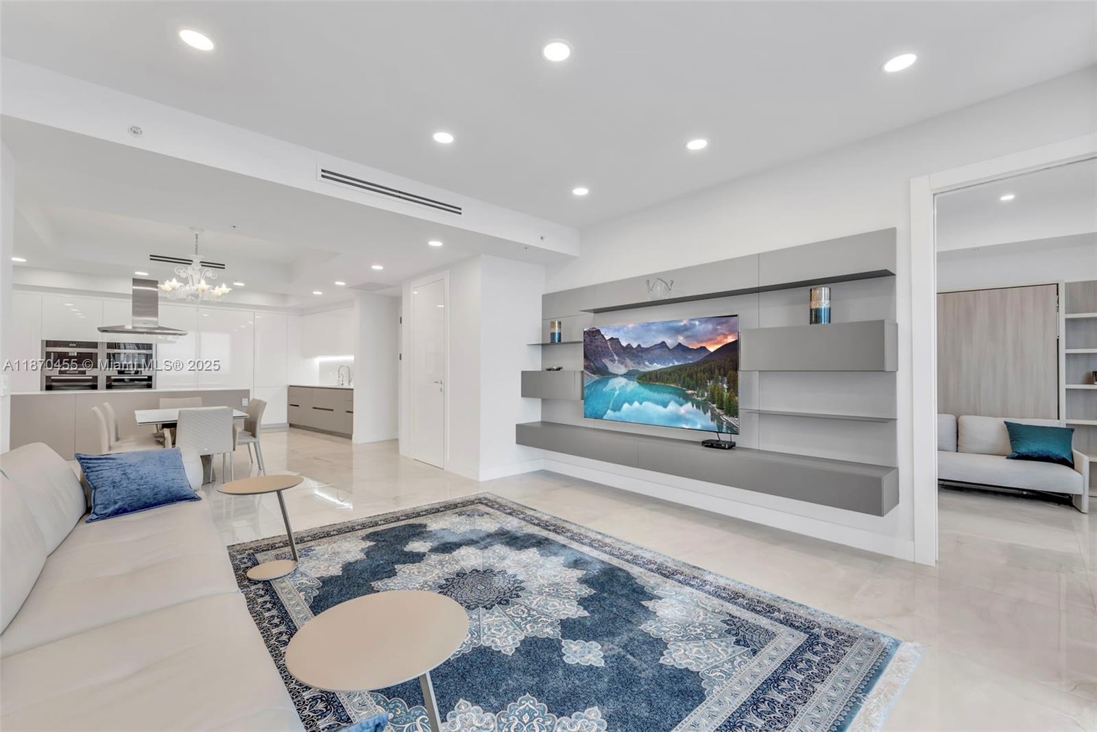 See details 4606 2 / 3 1614 sq. ft. $ 2025-09-02 0 Photo