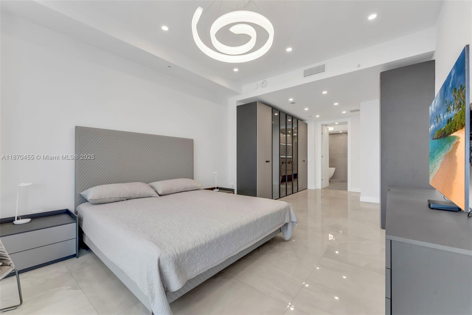 See details 4606 2 / 3 1614 sq. ft. $ 2025-09-02 0 Photo