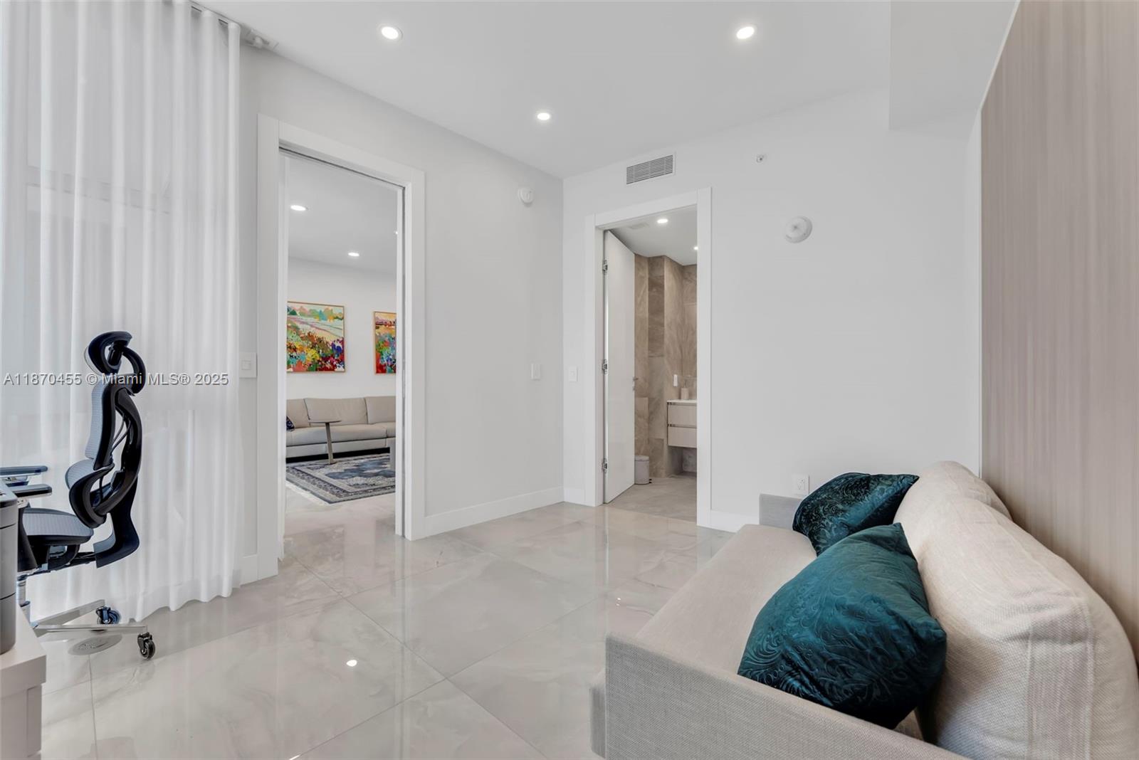See details 4606 2 / 3 1614 sq. ft. $ 2025-09-02 0 Photo