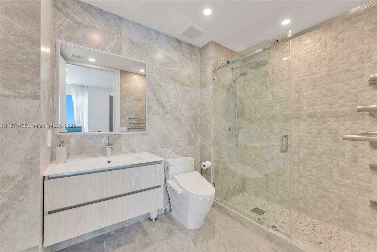 See details 4606 2 / 3 1614 sq. ft. $ 2025-09-02 0 Photo