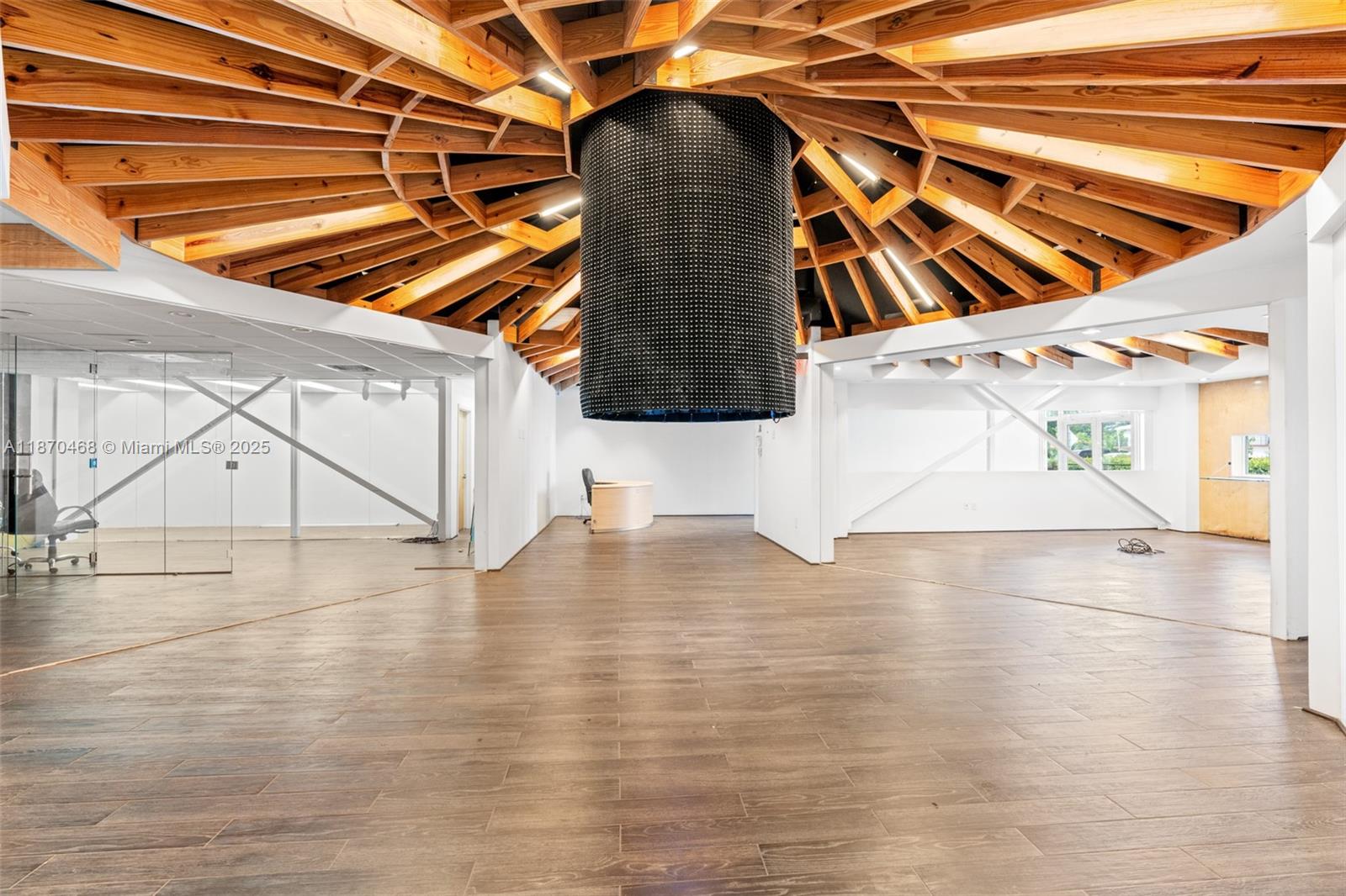   /   sq. ft. $ 2025-09-02 0 Photo