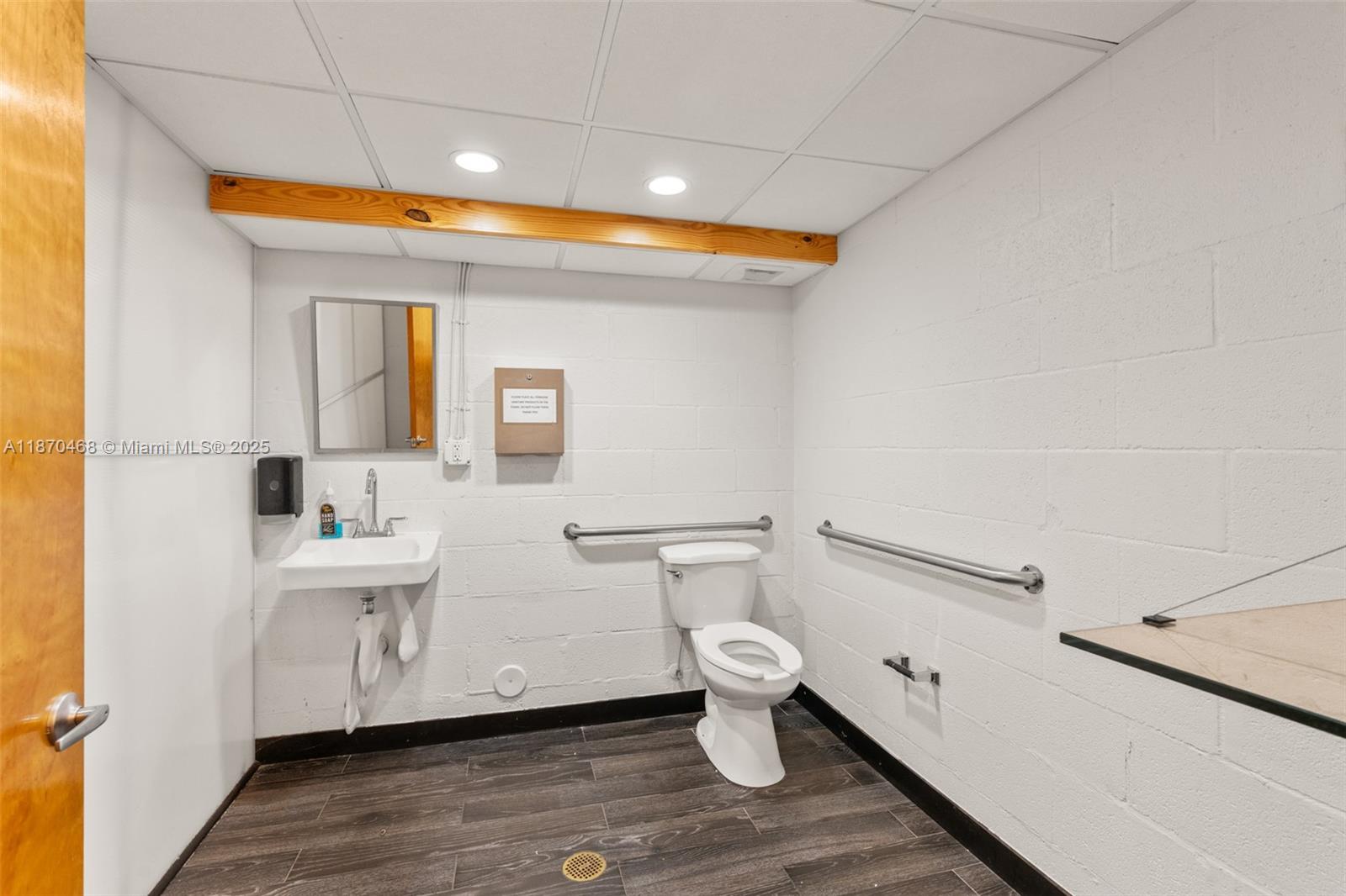   /   sq. ft. $ 2025-09-02 0 Photo