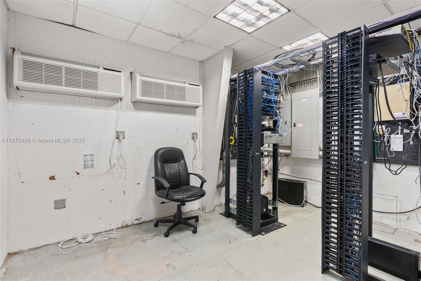   /   sq. ft. $ 2025-09-02 0 Photo