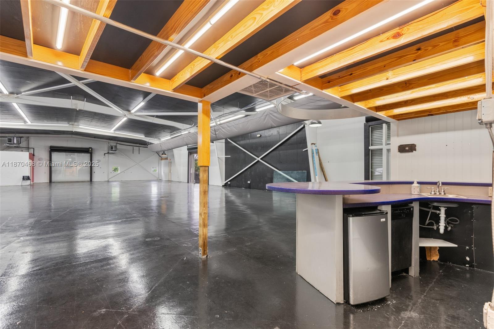   /   sq. ft. $ 2025-09-02 0 Photo