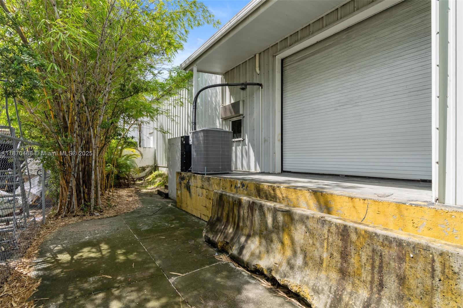   /   sq. ft. $ 2025-09-02 0 Photo