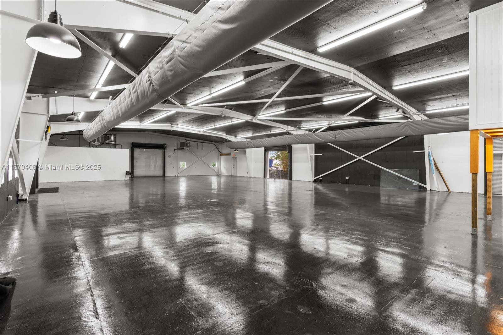   /   sq. ft. $ 2025-09-02 0 Photo