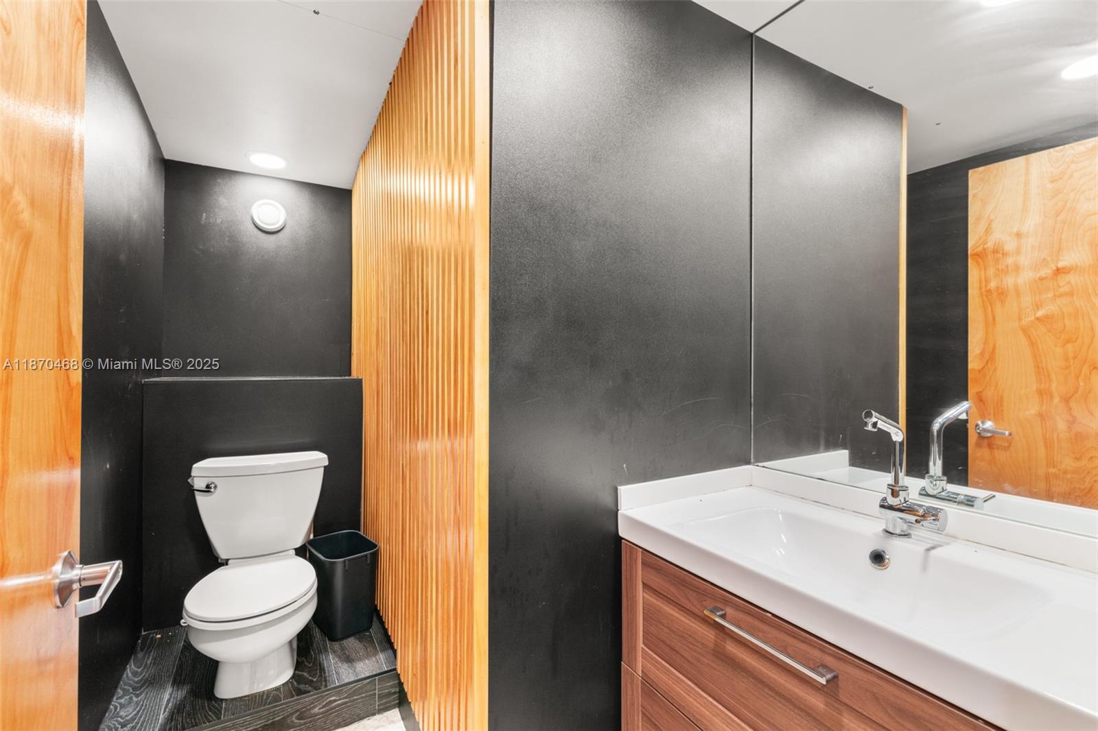   /   sq. ft. $ 2025-09-02 0 Photo