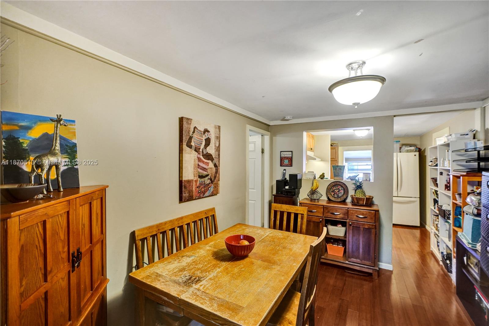 See details / 1558 sq. ft. $ 2025-09-02 0 Photo
