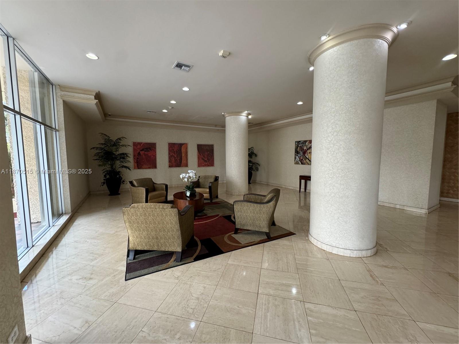 515 1 / 2 943 sq. ft. $ 2025-09-02 0 Photo