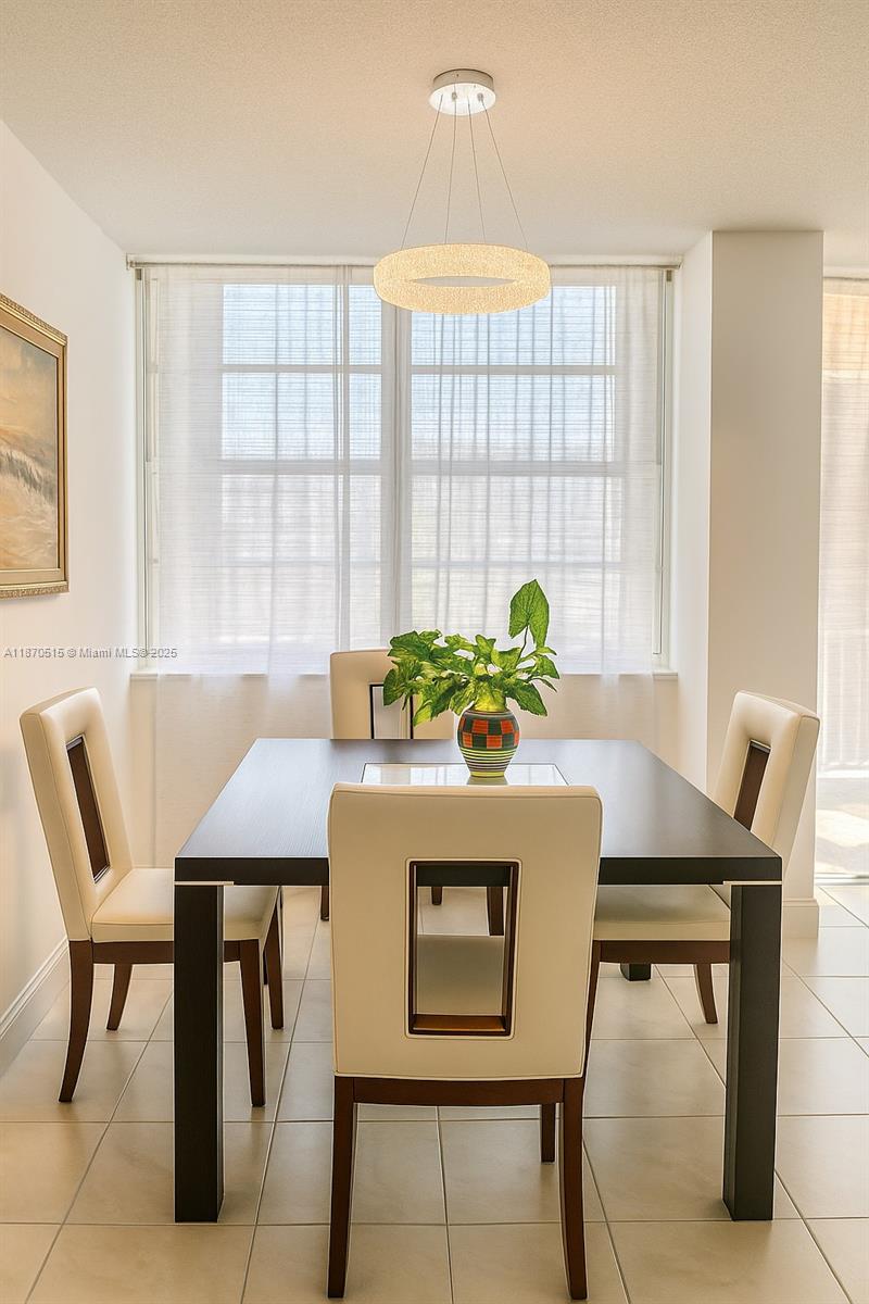 515 1 / 2 943 sq. ft. $ 2025-09-02 0 Photo