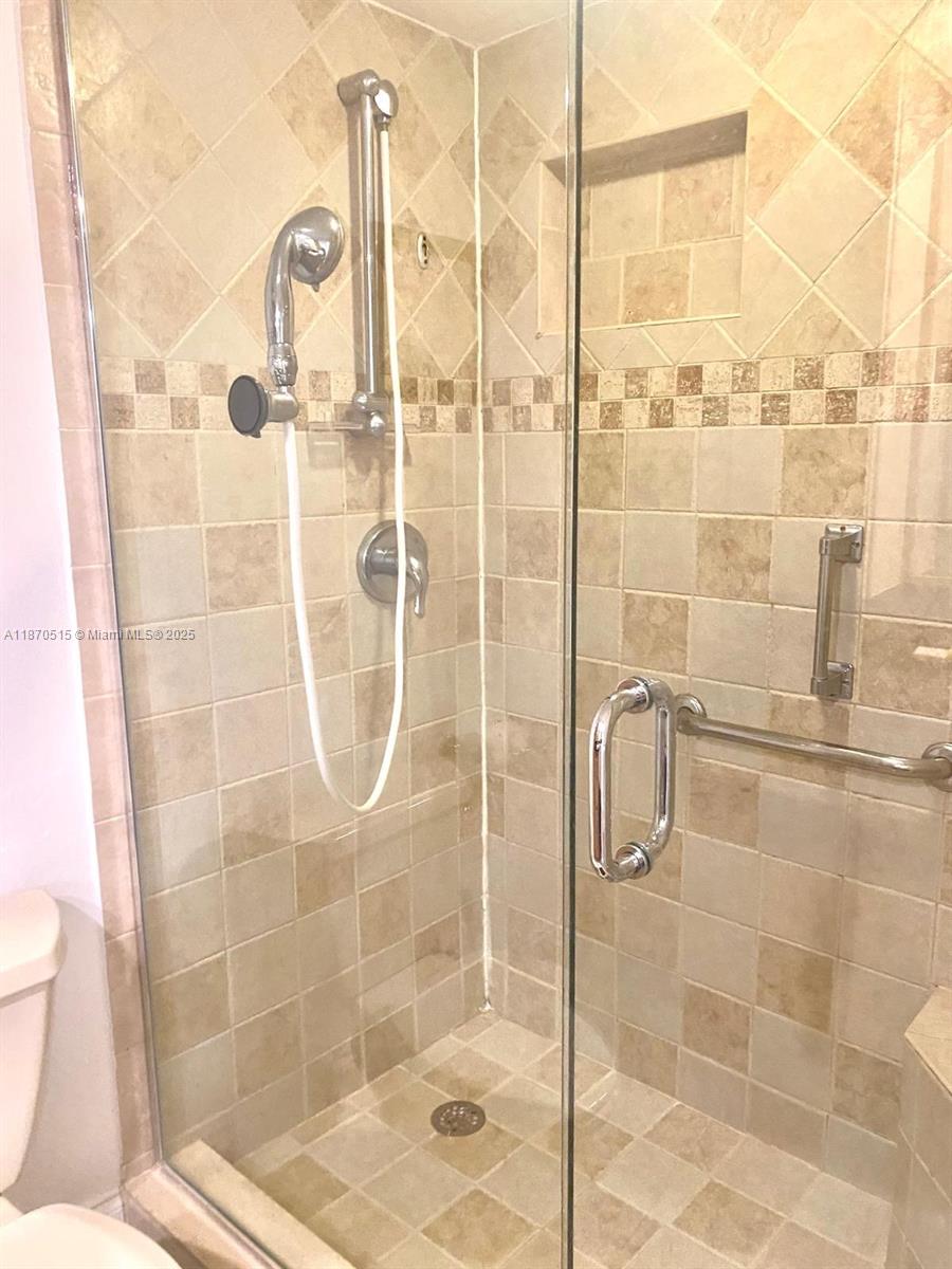 515 1 / 2 943 sq. ft. $ 2025-09-02 0 Photo