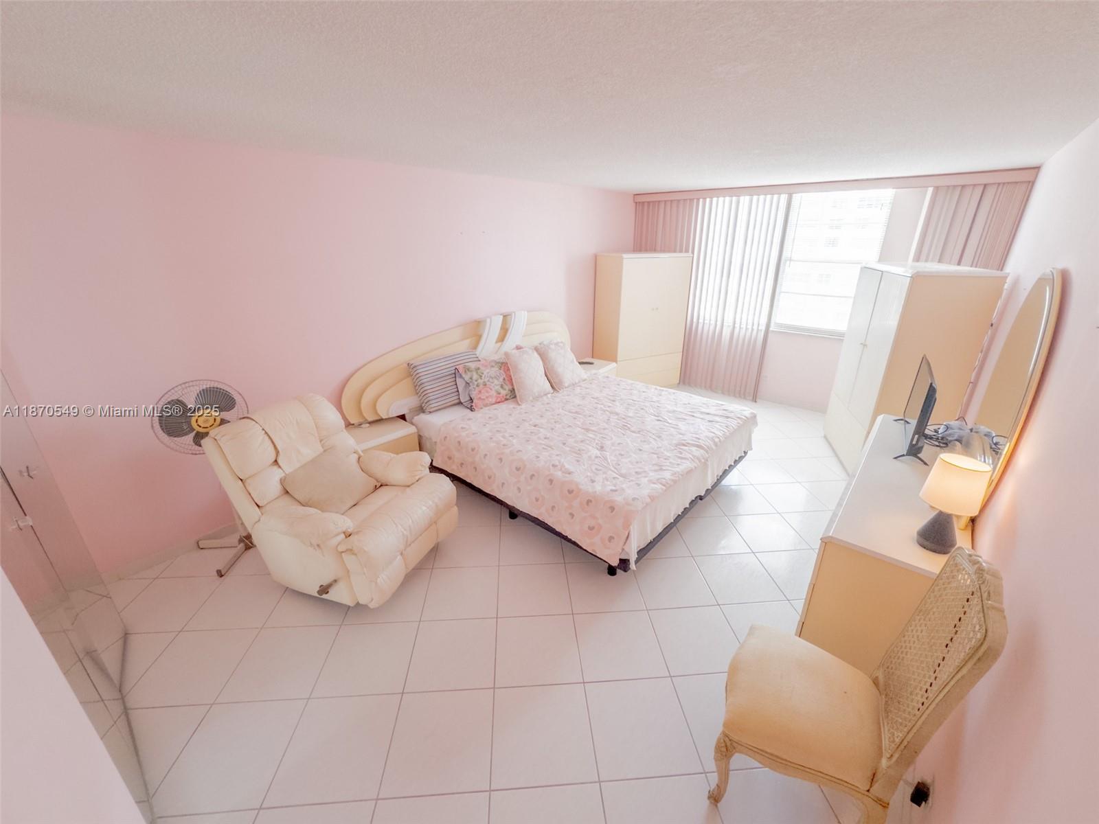 1605 2 / 2 1789 sq. ft. $ 2025-09-02 0 Photo