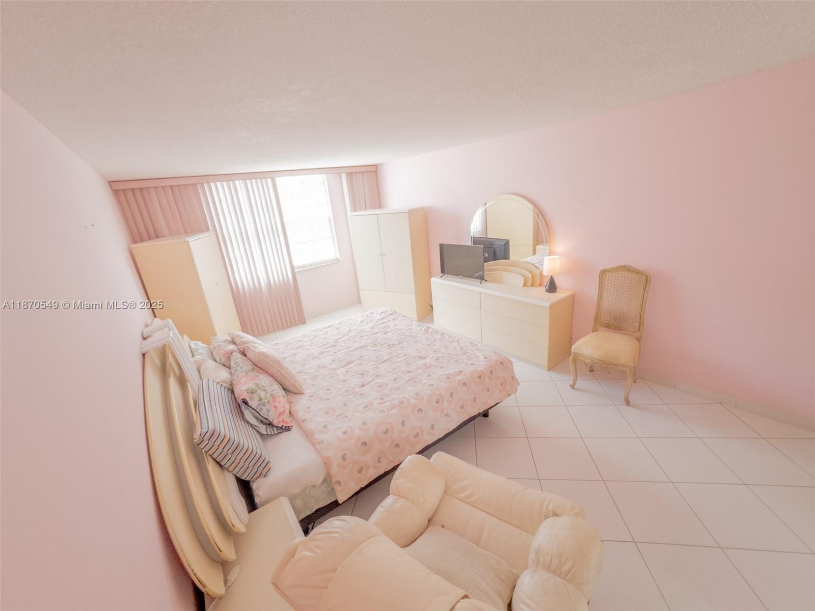 1605 2 / 2 1789 sq. ft. $ 2025-09-02 0 Photo