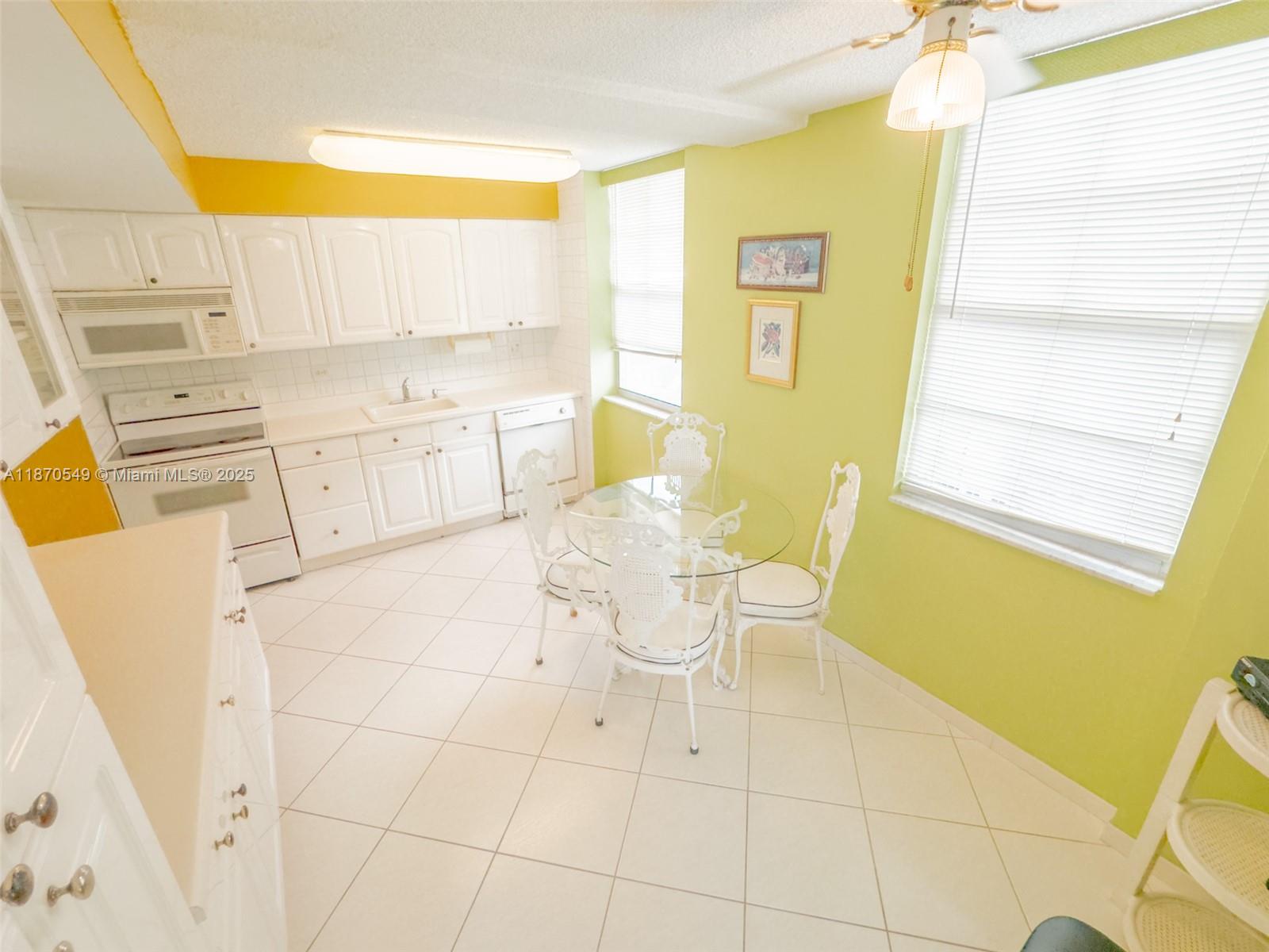 1605 2 / 2 1789 sq. ft. $ 2025-09-02 0 Photo