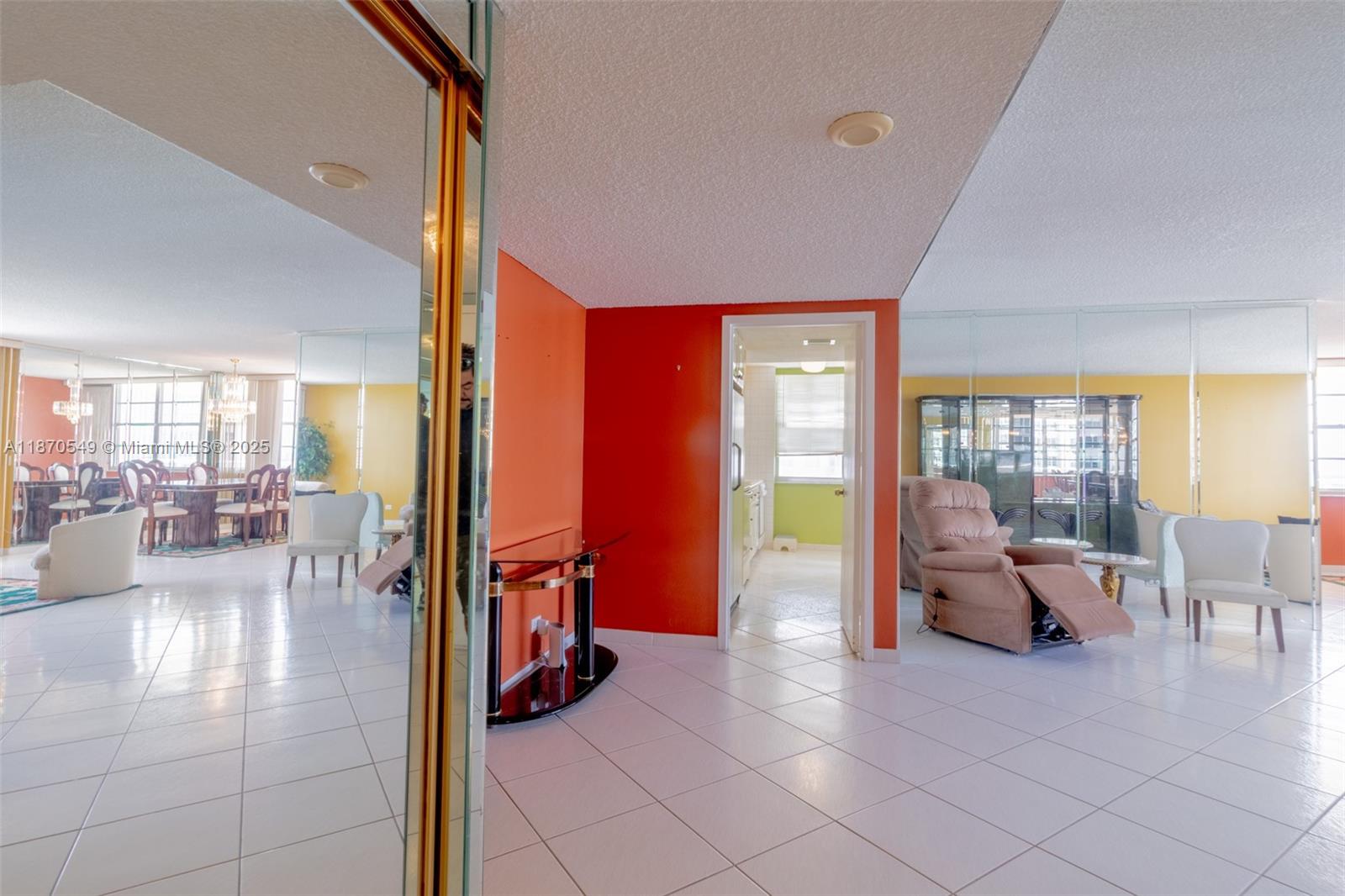 1605 2 / 2 1789 sq. ft. $ 2025-09-02 0 Photo