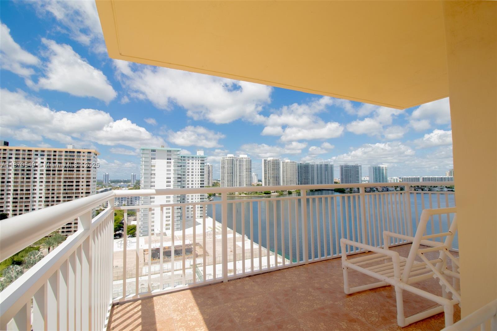 1605 2 / 2 1789 sq. ft. $ 2025-09-02 0 Photo