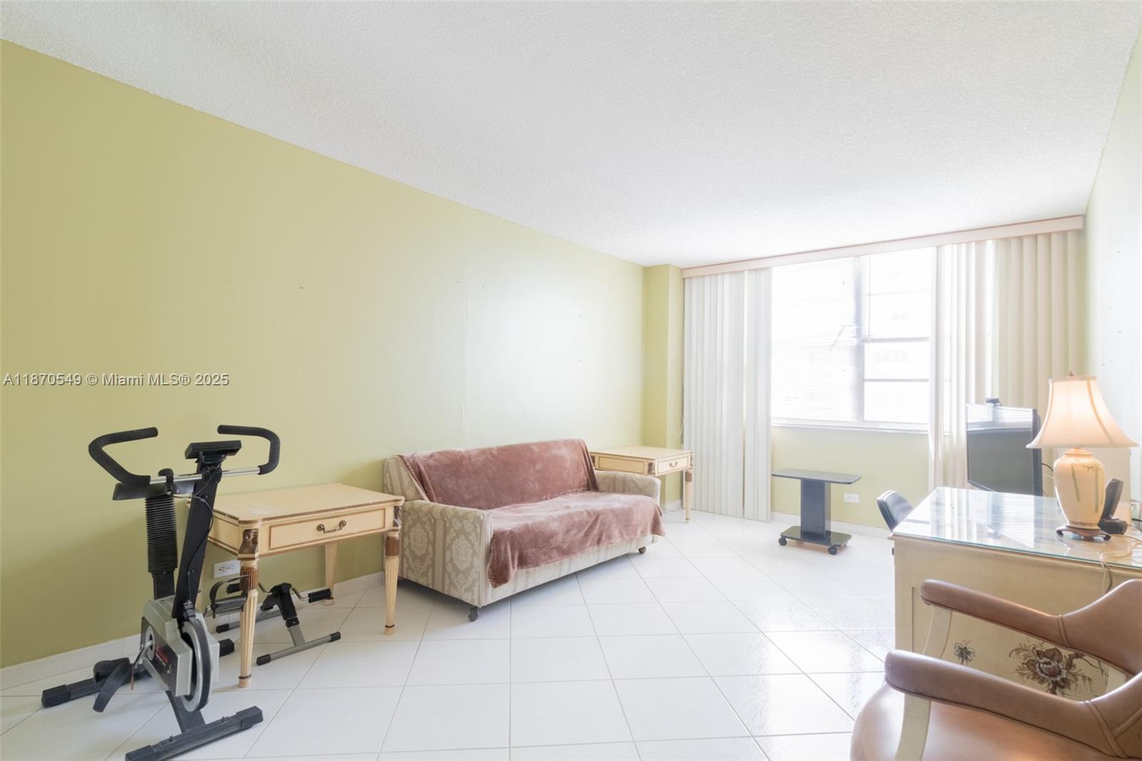 1605 2 / 2 1789 sq. ft. $ 2025-09-02 0 Photo