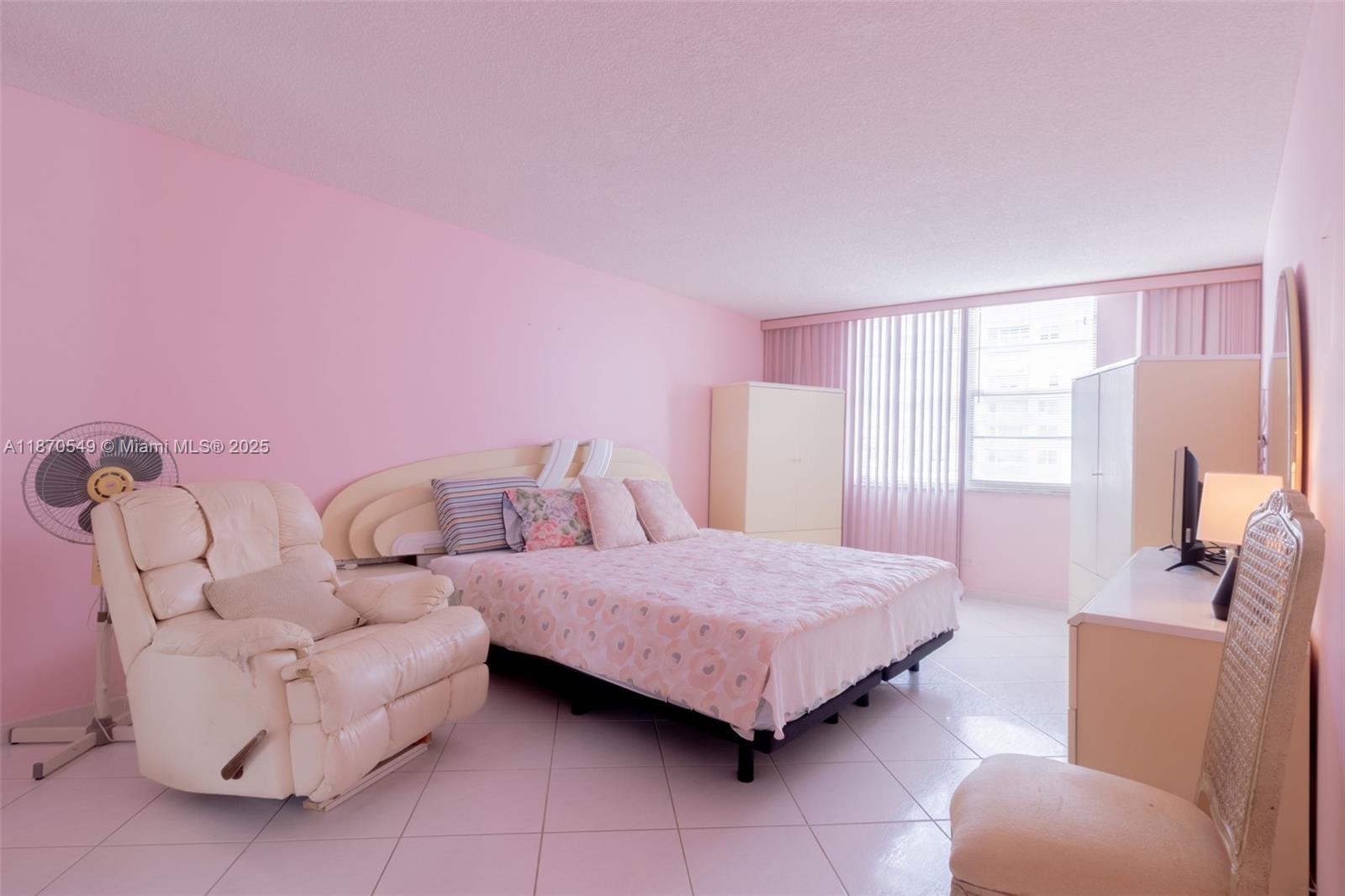1605 2 / 2 1789 sq. ft. $ 2025-09-02 0 Photo