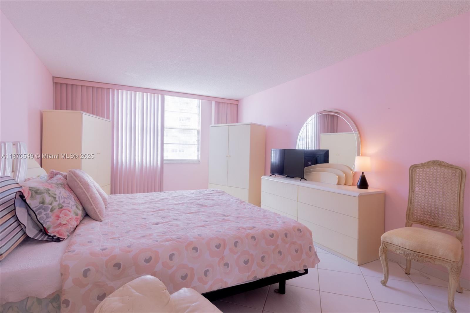 1605 2 / 2 1789 sq. ft. $ 2025-09-02 0 Photo