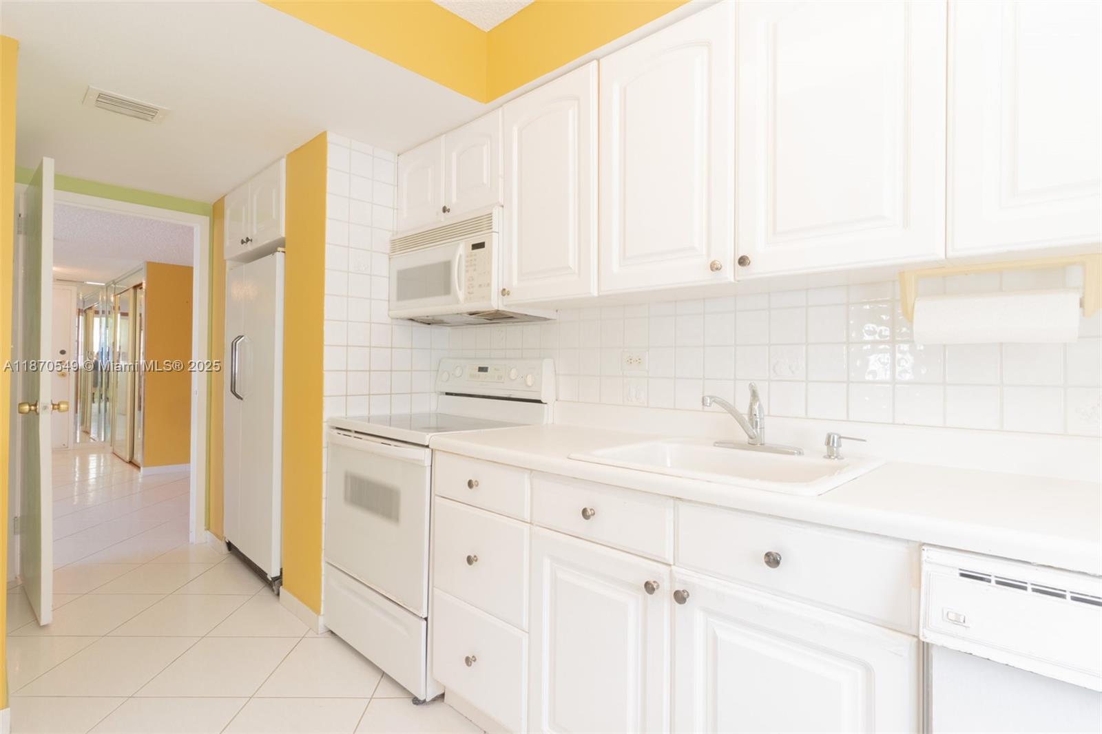 1605 2 / 2 1789 sq. ft. $ 2025-09-02 0 Photo