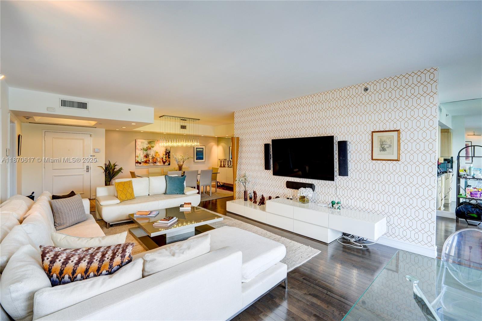 710 2 / 2 1750 sq. ft. $ 2025-09-02 0 Photo