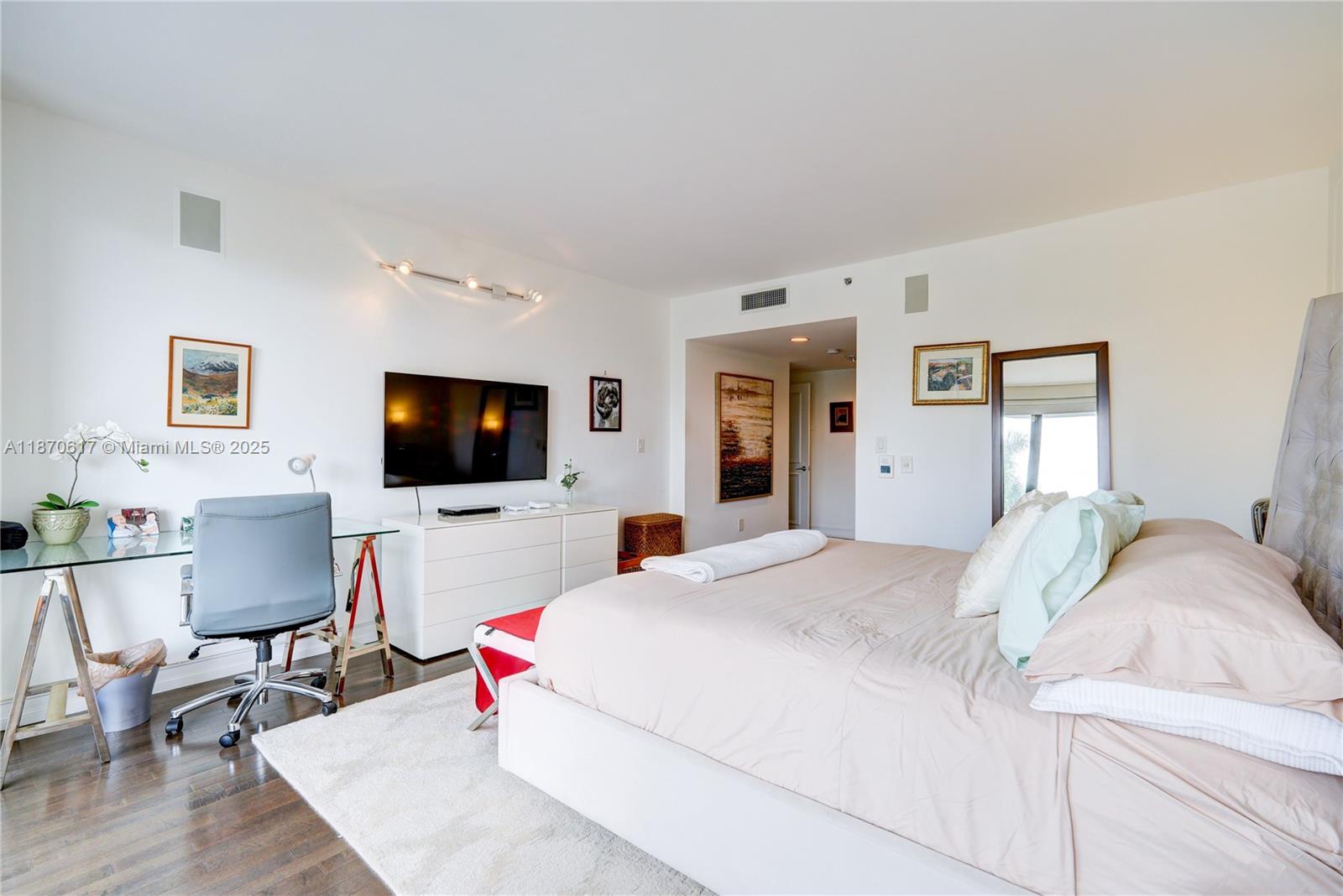 710 2 / 2 1750 sq. ft. $ 2025-09-02 0 Photo