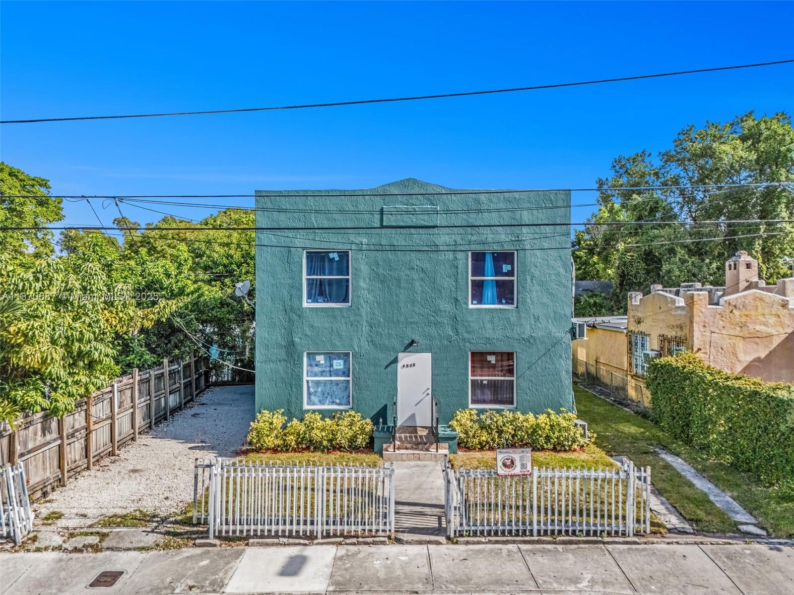 See details / 2904 sq. ft. $ 2025-09-02 0 Photo
