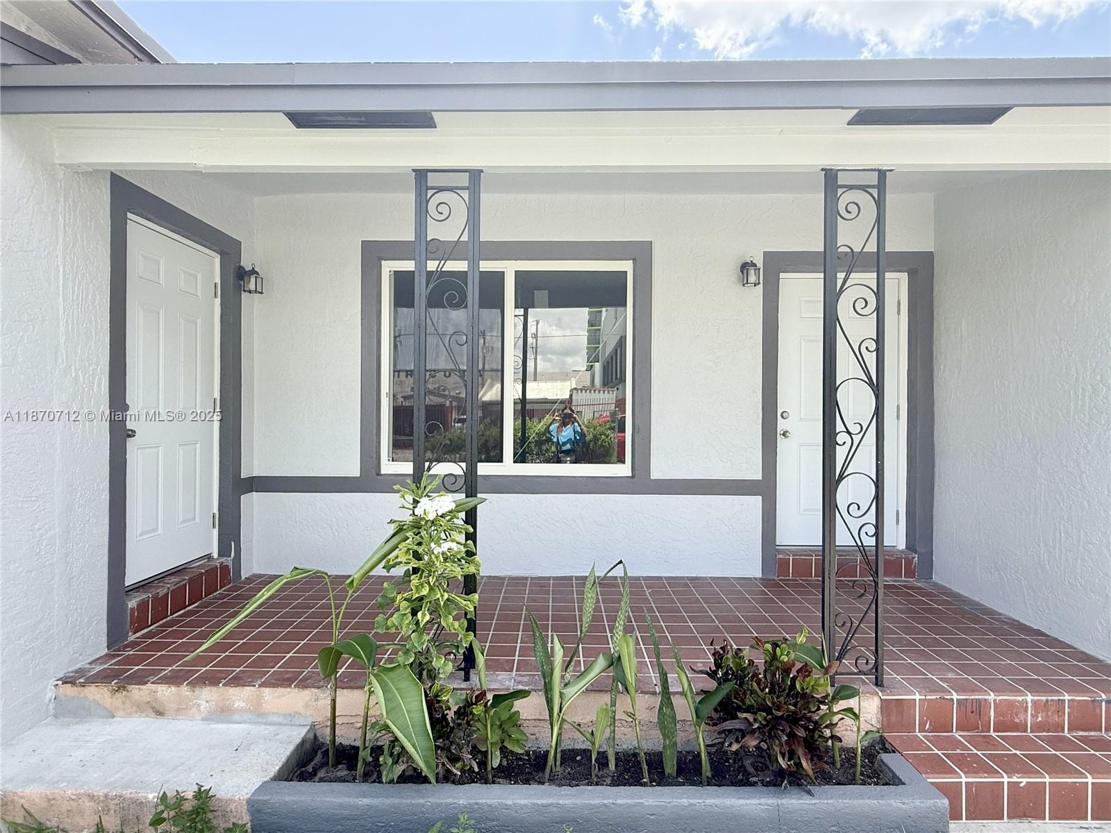 See details / 1825 sq. ft. $ 2025-09-02 0 Photo