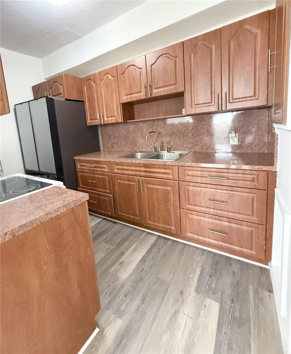 See details / 1825 sq. ft. $ 2025-09-02 0 Photo