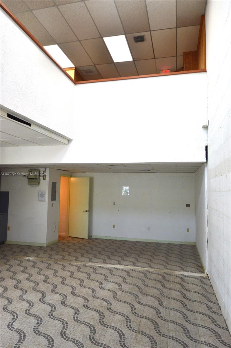 See details 8 / sq. ft. $ 2025-09-02 0 Photo