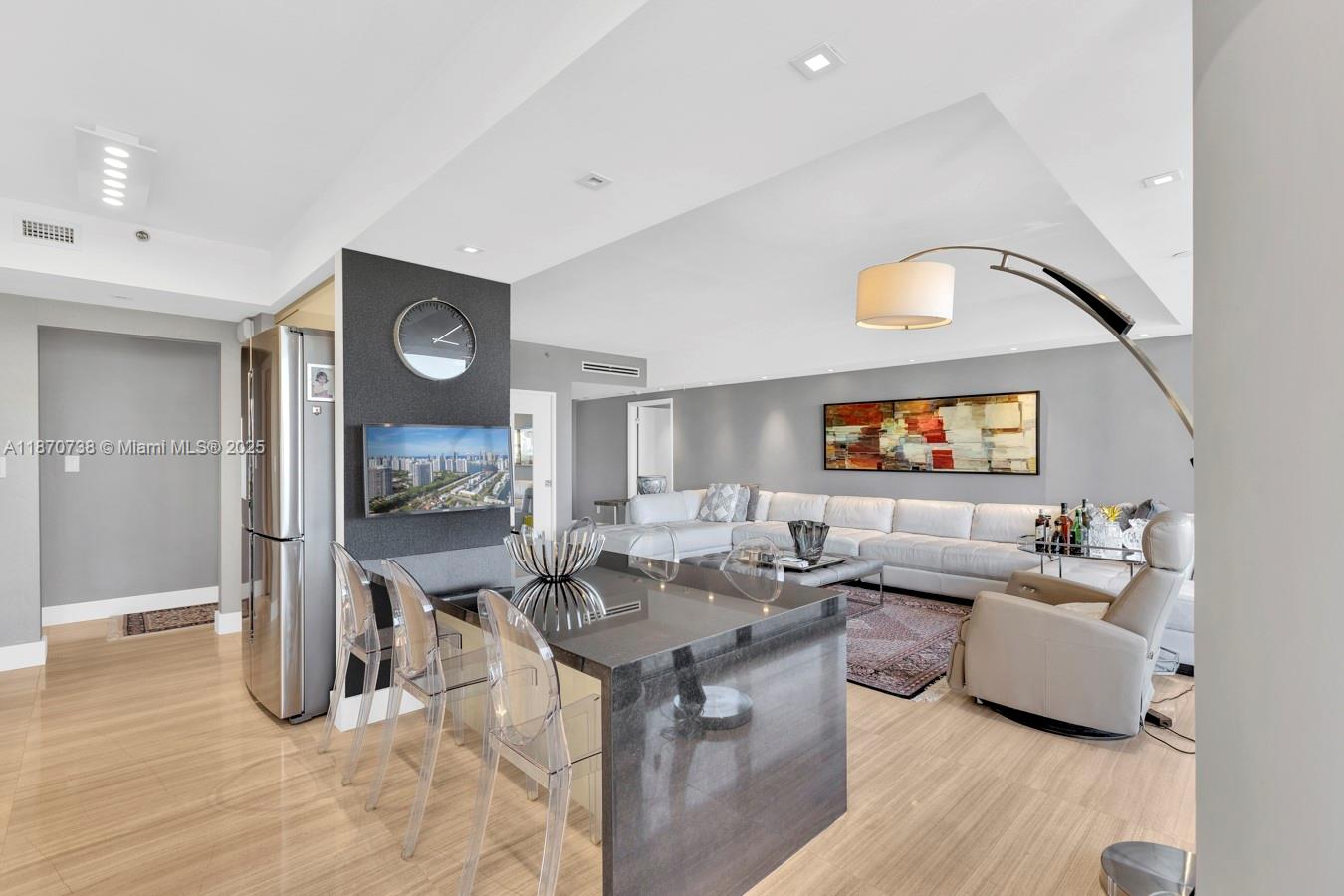 1405 2 / 2 1750 sq. ft. $ 2025-09-02 0 Photo