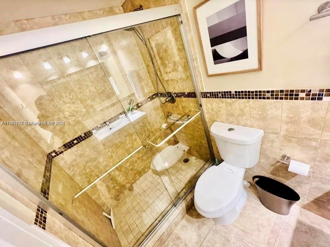 Photo of 3505 Ocean Dr  #911, Hollywood, Florida, 33019 - 