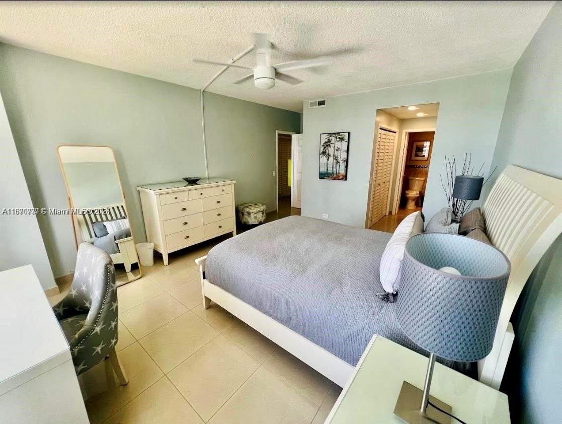 Photo of 3505 Ocean Dr  #911, Hollywood, Florida, 33019 - 