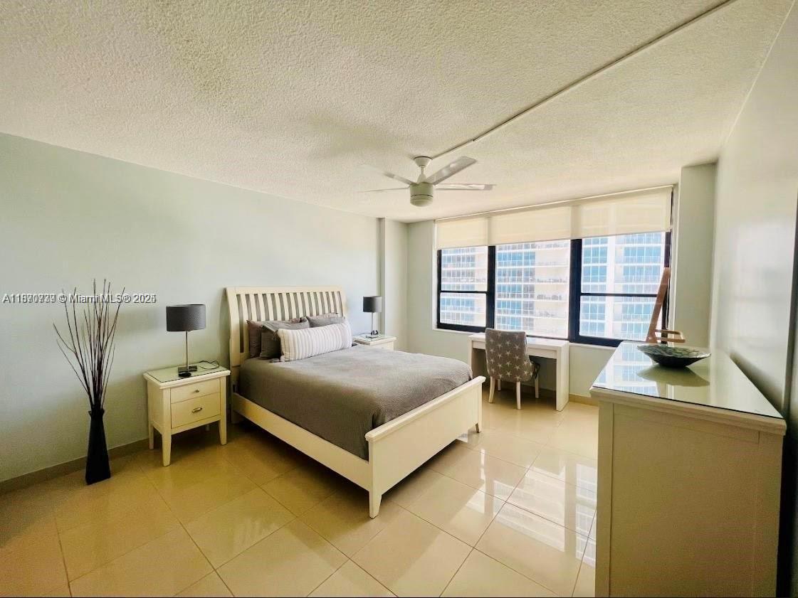 Photo of 3505 Ocean Dr  #911, Hollywood, Florida, 33019 - 