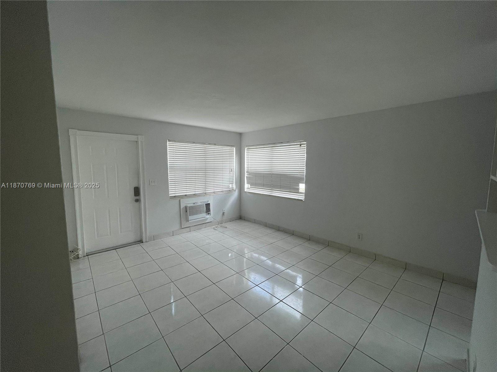 See details / 2028 sq. ft. $ 2025-09-02 0 Photo