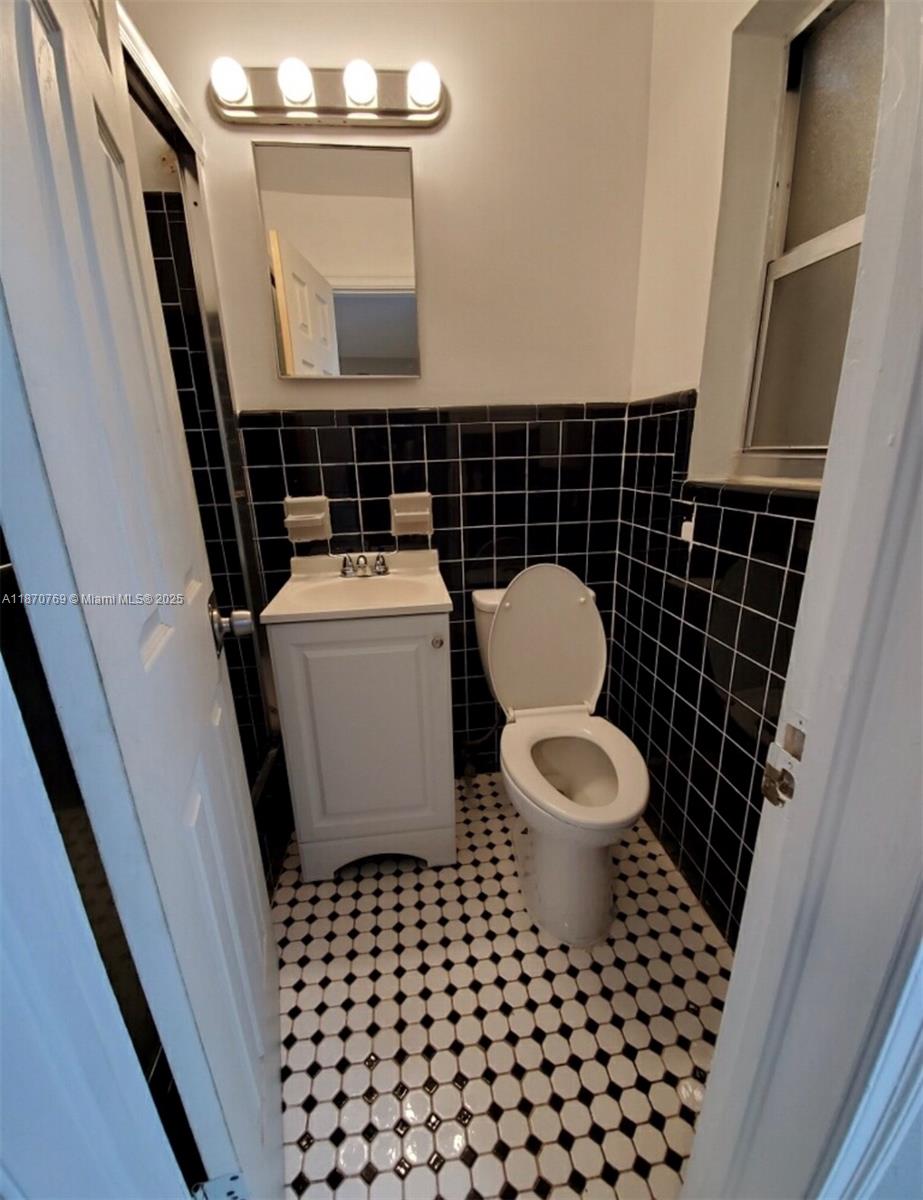 See details / 2028 sq. ft. $ 2025-09-02 0 Photo