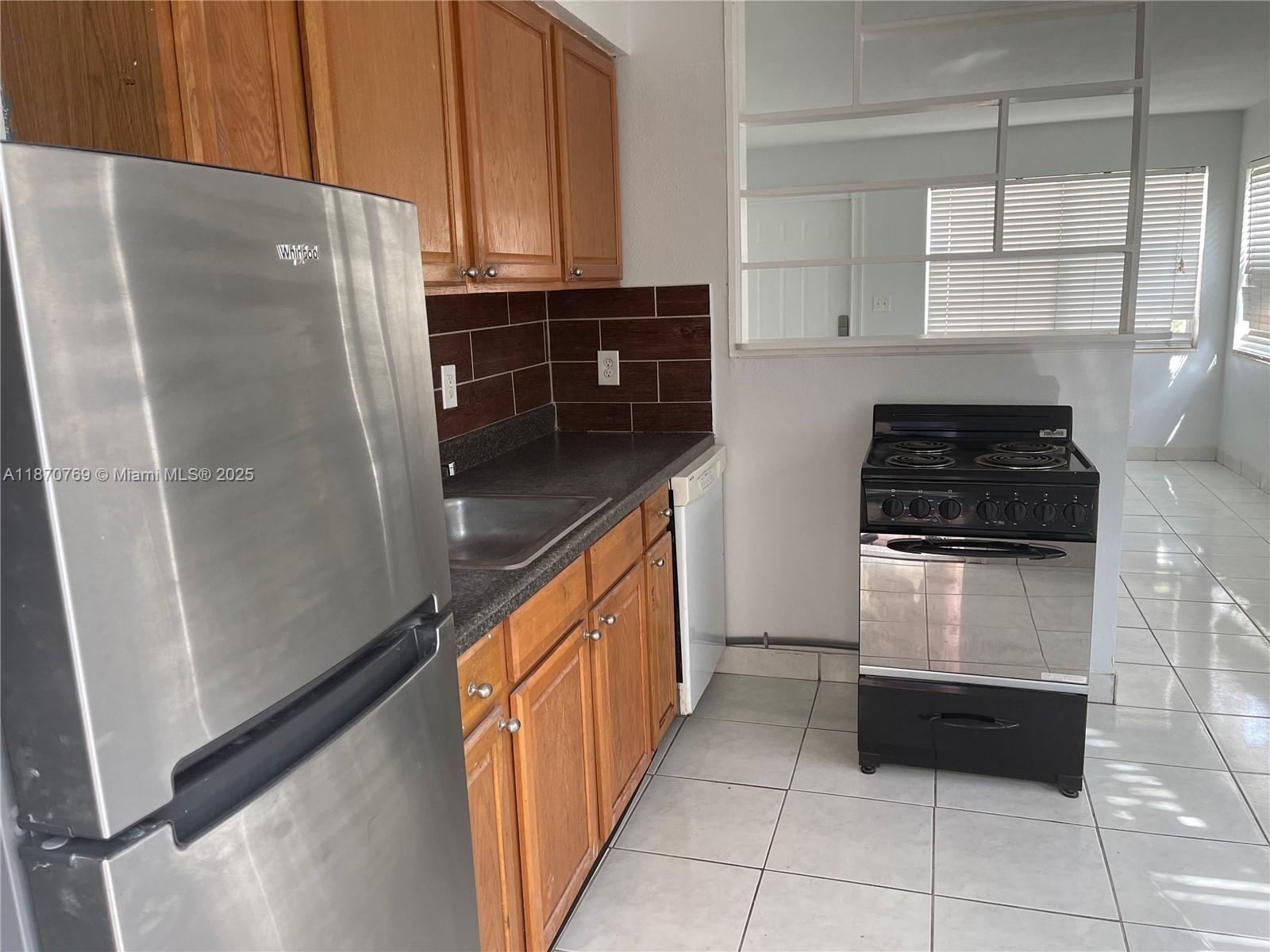 See details / 2028 sq. ft. $ 2025-09-02 0 Photo