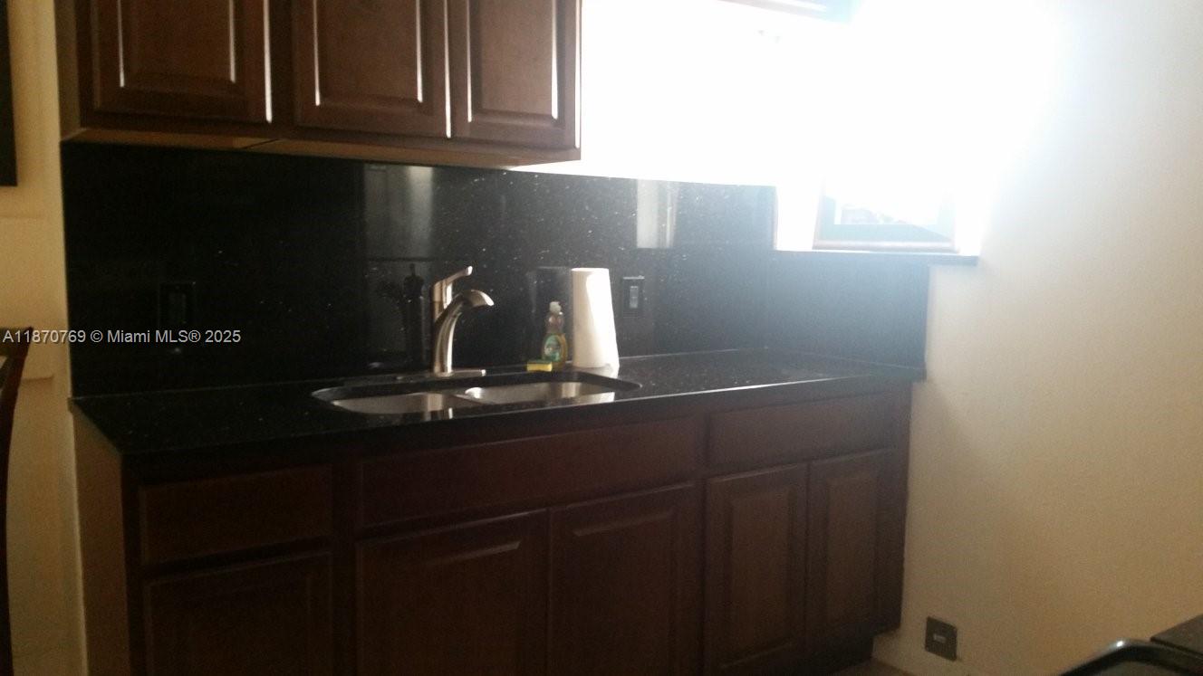 See details / 2028 sq. ft. $ 2025-09-02 0 Photo
