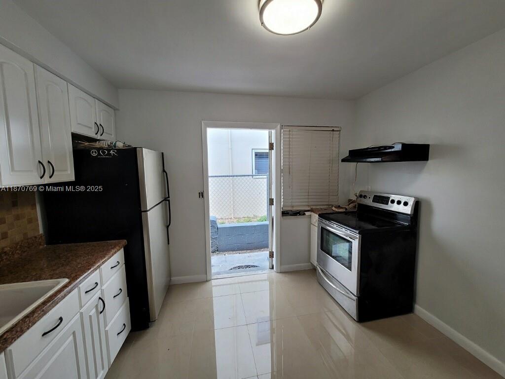 See details / 2028 sq. ft. $ 2025-09-02 0 Photo